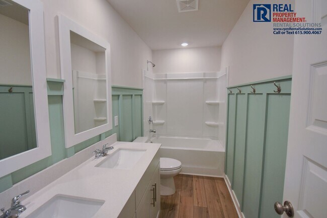 Building Photo - Gorgeous and modern 5 bd 3 ba home in Smyrna! Neighborhood pool and playground!