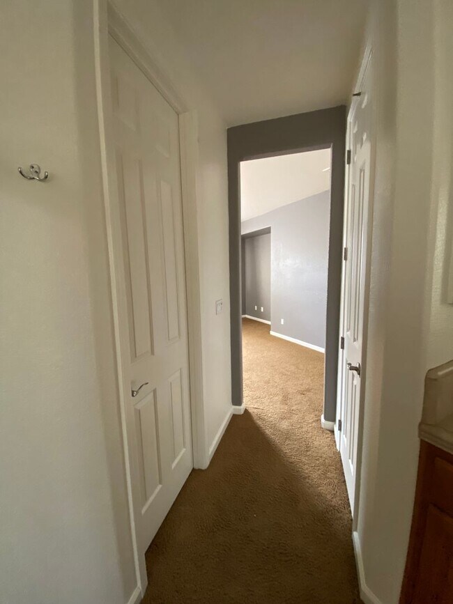 Building Photo - Elegant 2 story home in NW Visalia Coming ...