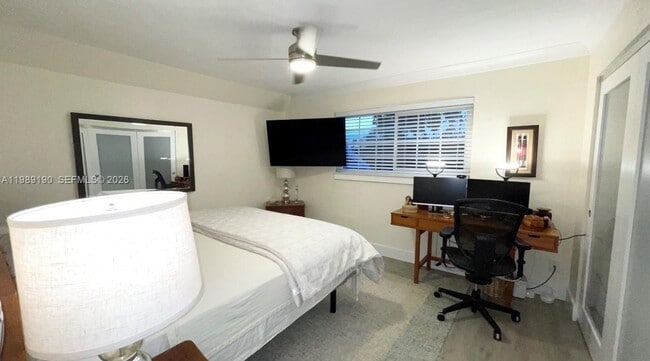 Building Photo - 633 NE 2nd Ave