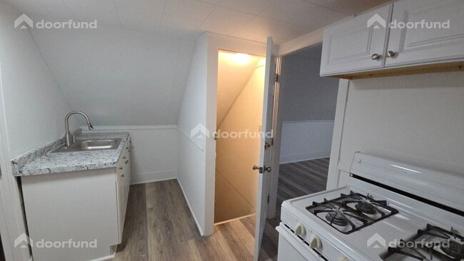 Building Photo - 50 Summer St