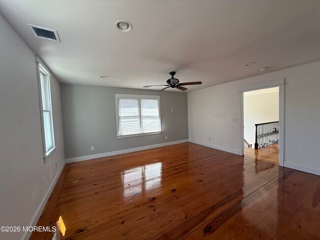 Building Photo - 605 Farrelly Ave