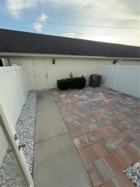 Building Photo - 15537 Honeybell Dr
