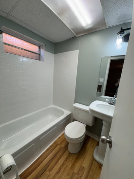 Building Photo - 1306 Lockewood Dr