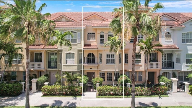 Building Photo - 2568 Gardens Pkwy