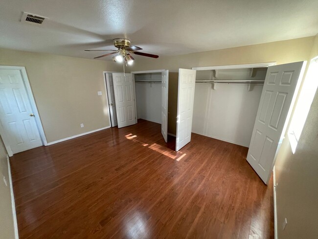 Building Photo - Comfortable Living: 3 Bed 2 Bath Home For ...