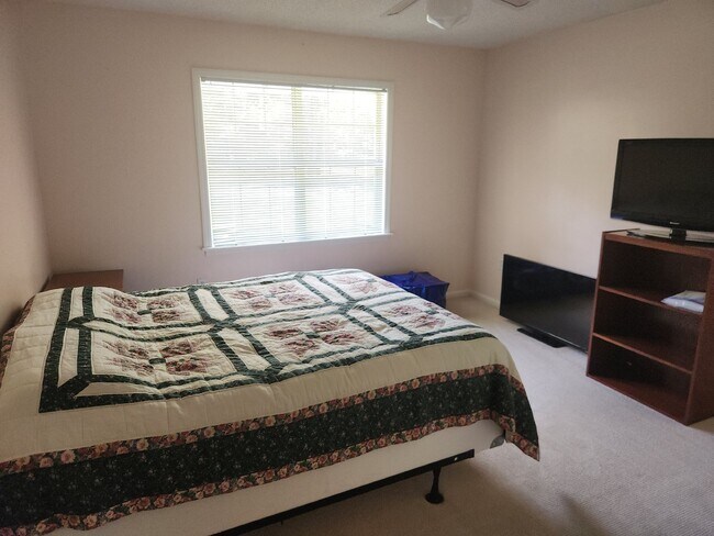 Building Photo - Single Level Three Bedroom Ranch Style Home in Ridgeland, SC!