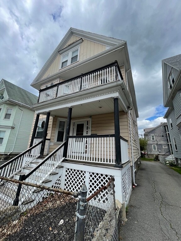 Building Photo - 100 Lonsdale St