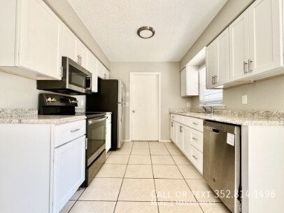 Building Photo - 3269 Clewiston St
