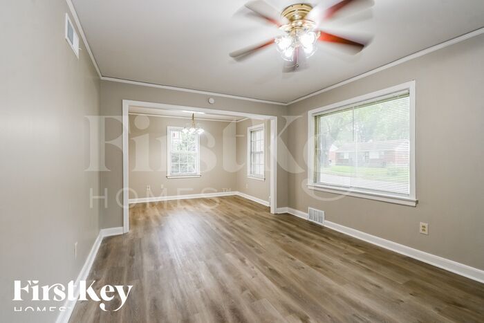 Building Photo - 1493 Fox St