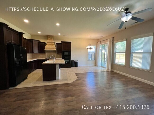 Building Photo - 5967 E Via Peccio Dr