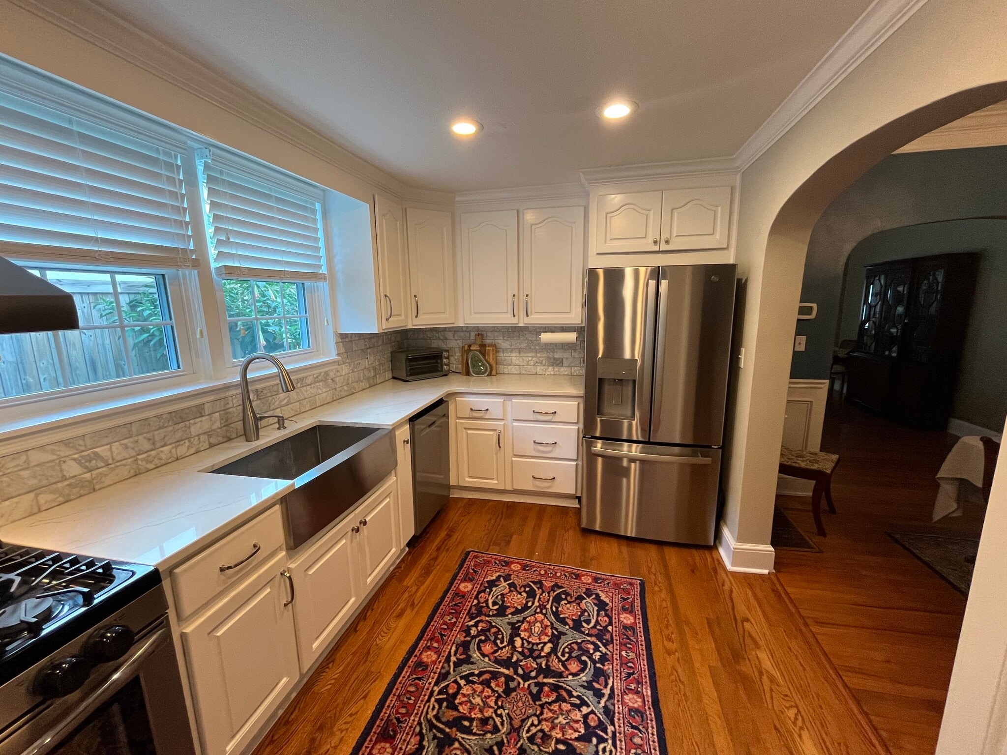 Building Photo - 718 Beard St