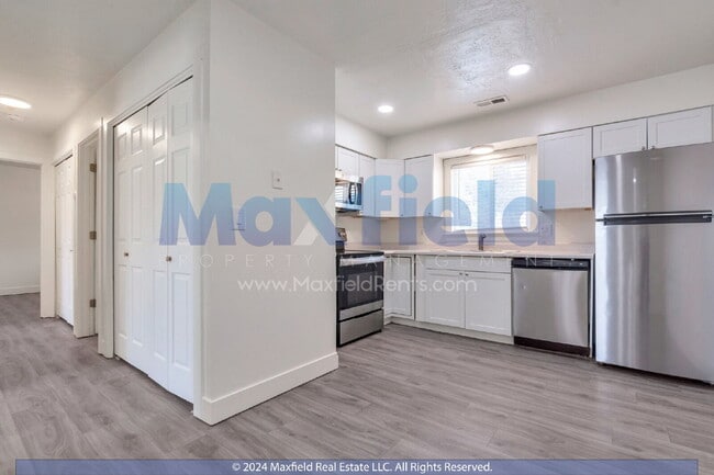 Building Photo - North Salt Lake 2 BD 1 BA Only $500 Deposit - Upper Level - Brookside Lofts Unit 7