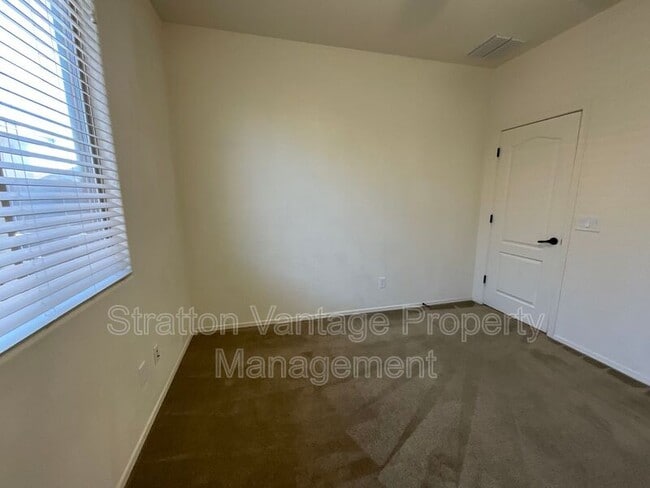 Building Photo - 3432 E Russell St