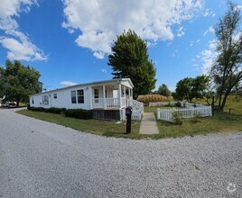 Building Photo - Manufactured home for you!