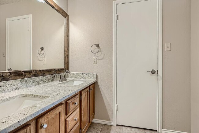 Building Photo - 7023 Riverton Dr