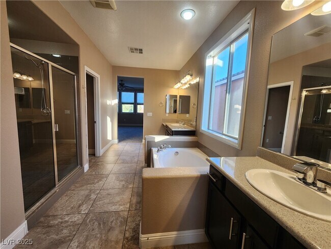 Building Photo - 7426 Matilda St