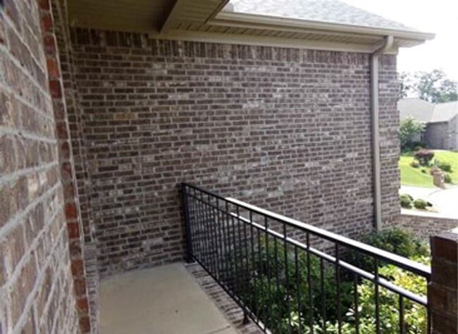 Building Photo - 18 Cains Cove