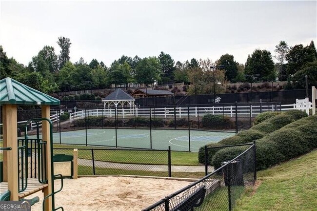 Building Photo - 1943 Hoods Fort Cir NW