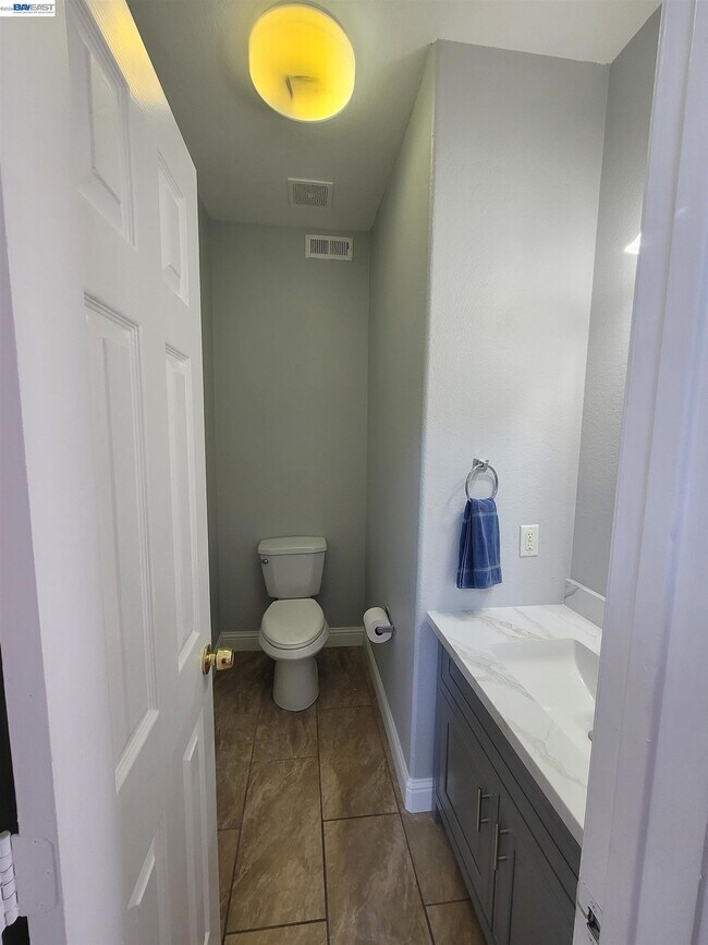Building Photo - 577 Rockingham Way