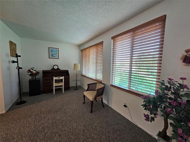 Building Photo - 2331 Finlandia Ln