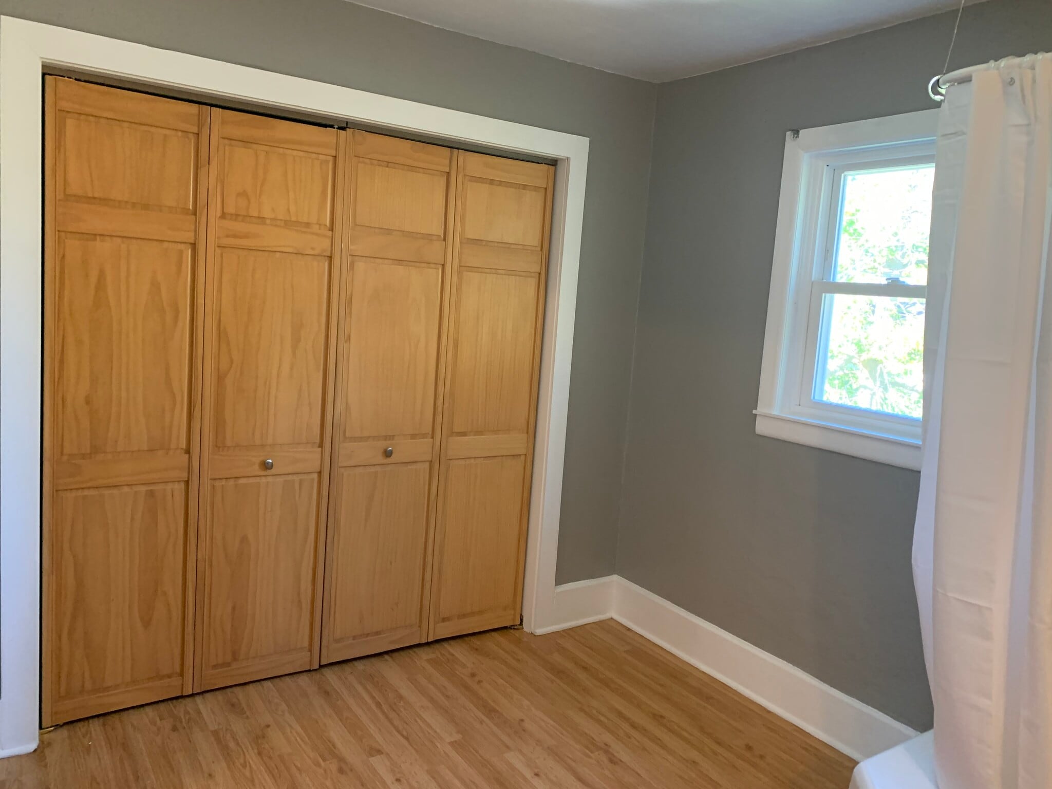 laundry closet enclosed - 1201 Steele St