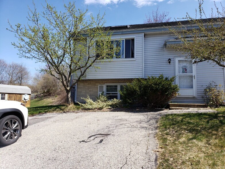 Building Photo - 85 Derryfield Rd