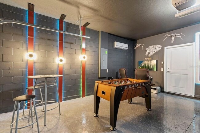 Building Photo - 7195 Oakmoss Loop