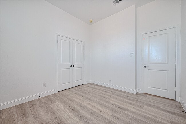 Building Photo - 2315 Red Chip Ln