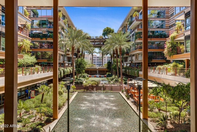 Building Photo - 7127 E Rancho Vista Dr