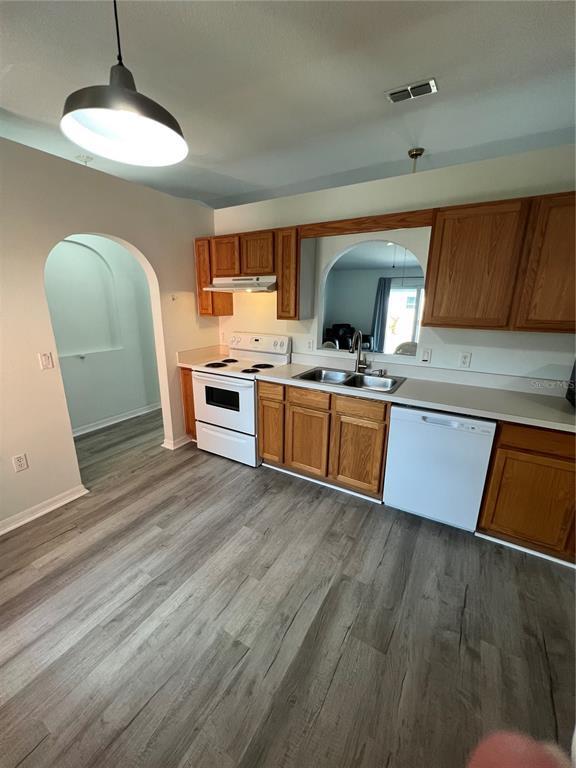 Building Photo - 2105 Atwater Dr