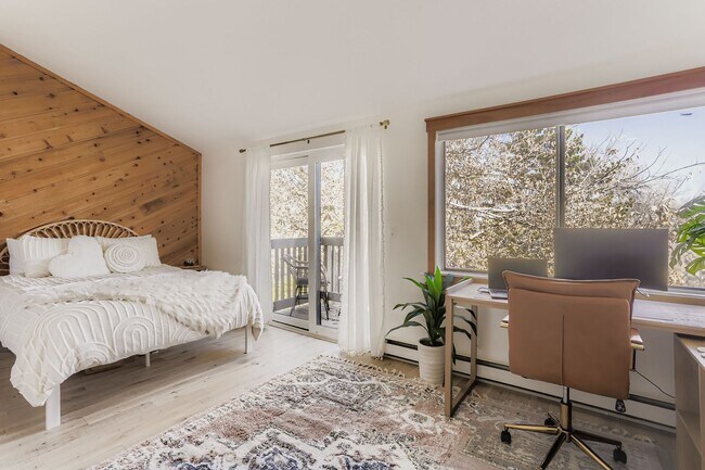 Building Photo - Idyllic West Boulder 2BDR Furnished Home