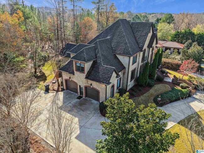 Building Photo - 2005 Lake Heather Dr