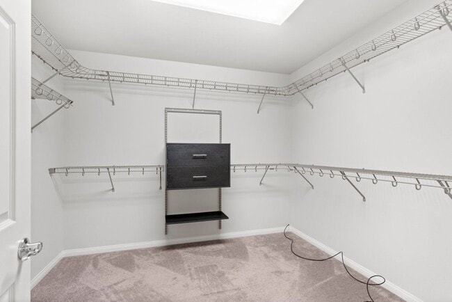 Building Photo - Beautiful 4 Bed 2.5 Bath Home Jones and Wa...