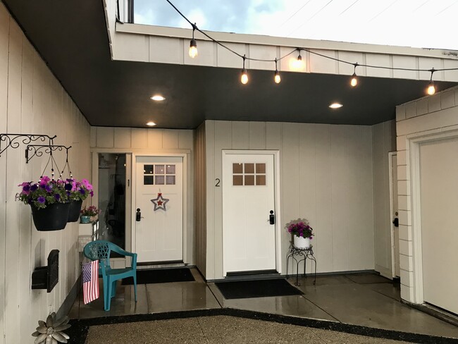 Primary Photo - 3376 12 Mile Rd