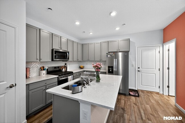 Building Photo - 18201 French Creek Ave