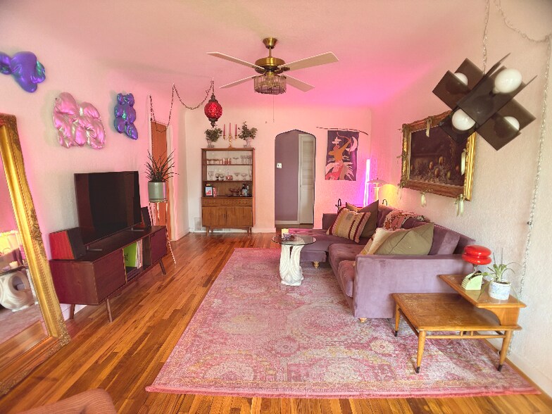 Primary Photo - 1735 Yosemite St