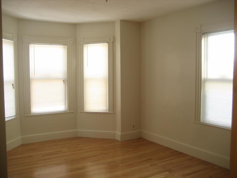 Building Photo - 190 Highland St