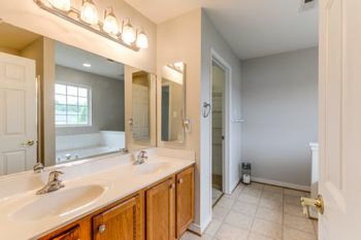 Building Photo - 4517 Meredith Creek Dr