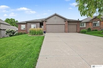 Building Photo - 10307 Florence Cir