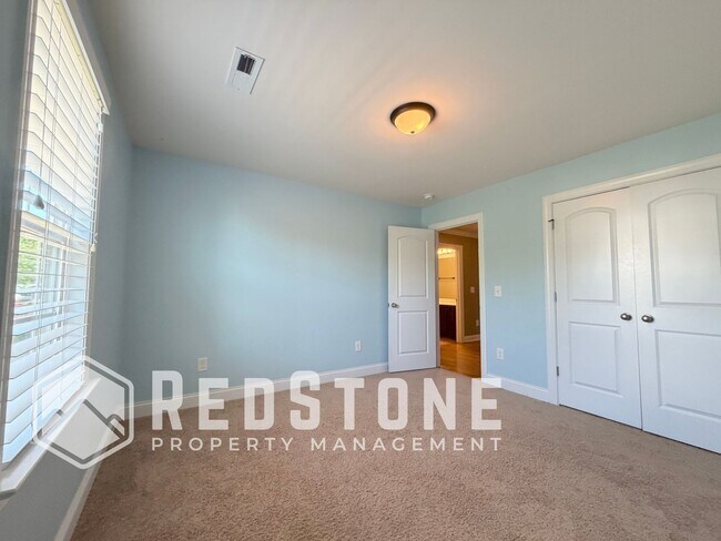 Building Photo - 1823 Buxton Way