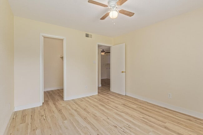 Building Photo - 5995 N 78th St
