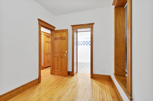 Building Photo - 1826 W Patterson Ave