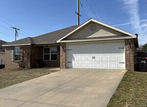 Building Photo - Charming 3 Bed, 2 Bath Rental Property in Barling, AR - Move-in Ready!