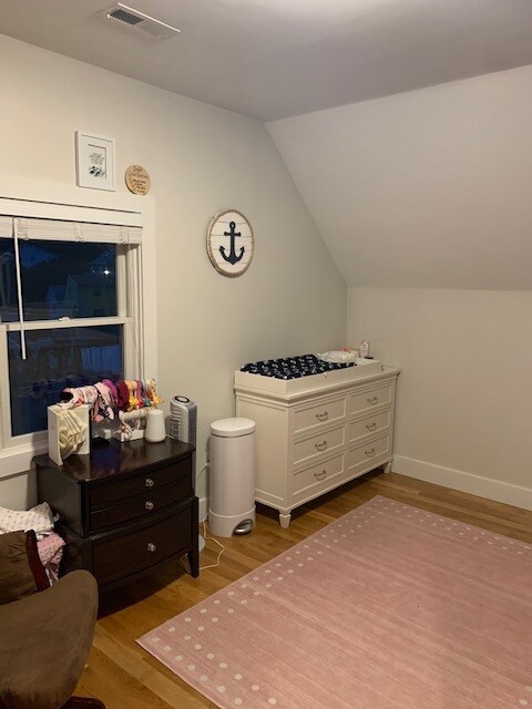 Upstairs Bedroom - 51 Glen Rd