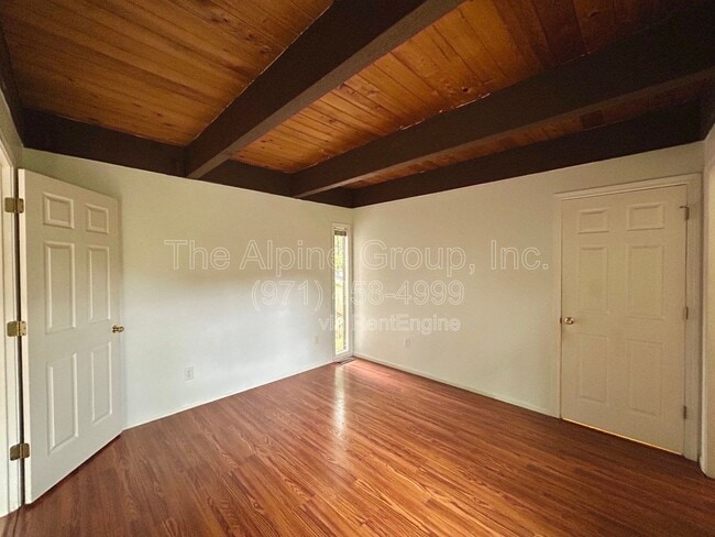 Building Photo - 4905 SW 152nd Ave