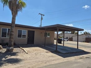 Building Photo - 2040 S 11th Ave