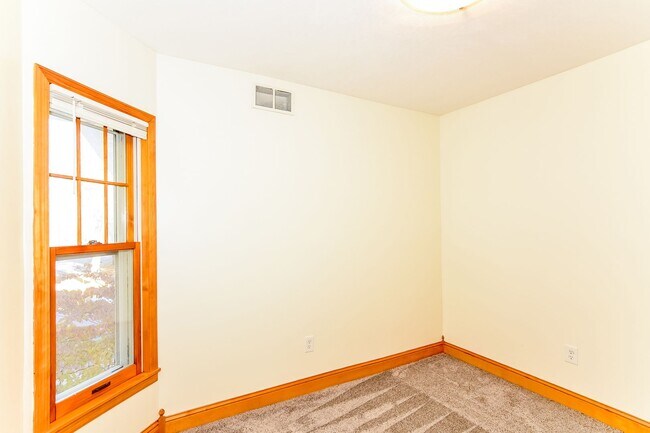 Building Photo - 440-442 4th Street NE