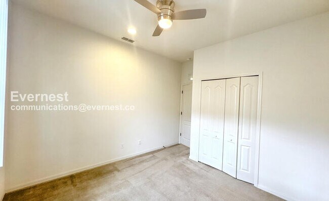 Building Photo - SPECIAL PROMOTION / Modern 4-Bedroom Home with Attached Garage / Pet-Friendly / Vouchers Accepted...