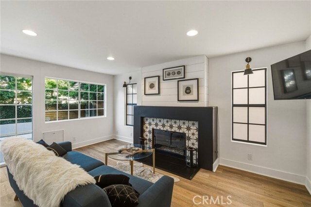 Building Photo - 716 N Lucia Ave