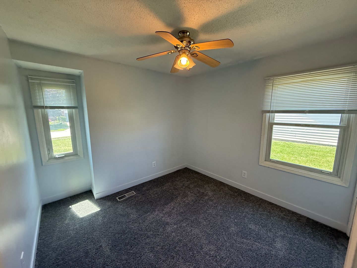 Building Photo - 7812 Brookfield Dr